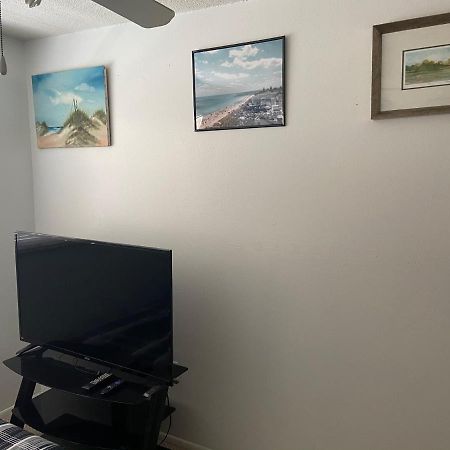 סיינט פיט ביץ' Private Room In A 2 Bedroom 1 Bathroom Shared With Host, On The Beach, Surrounded By Resorts, Only 2 People Max מראה חיצוני תמונה