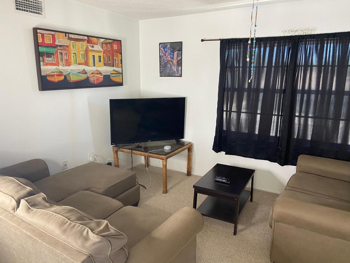 סיינט פיט ביץ' Private Room In A 2 Bedroom 1 Bathroom Shared With Host, On The Beach, Surrounded By Resorts, Only 2 People Max מראה חיצוני תמונה